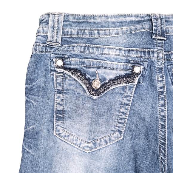 Miss Me | Boyfriend Capri Jeans | Size 30 - Picture 5 of 8